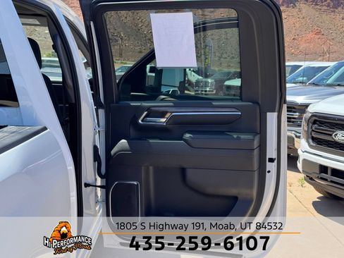 Used 2024 Chevrolet Silverado 2500 LT AWD/4WD image 41