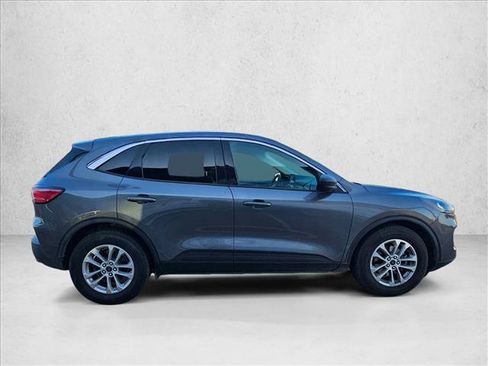 Used 2022 Ford Escape SE w/ Convenience Package FWD image 4
