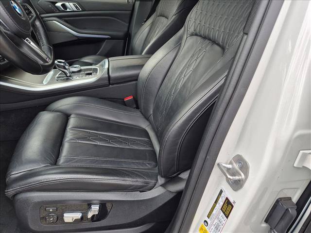 Used 2021 BMW X5 sDrive40i w/ M Sport Package RWD image 16