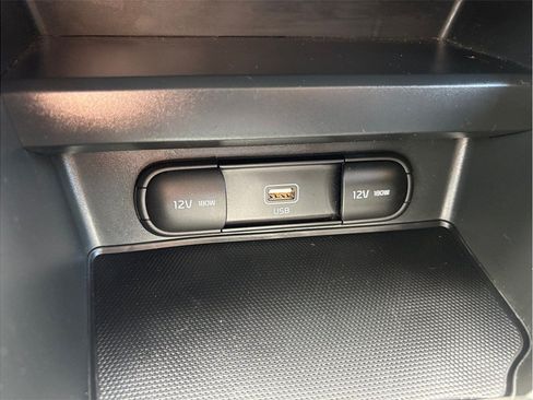 Used 2020 Kia Soul LX FWD image 25