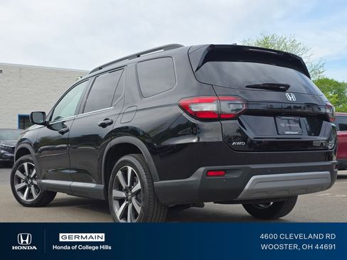 Certified 2023 Honda Pilot Touring image 7