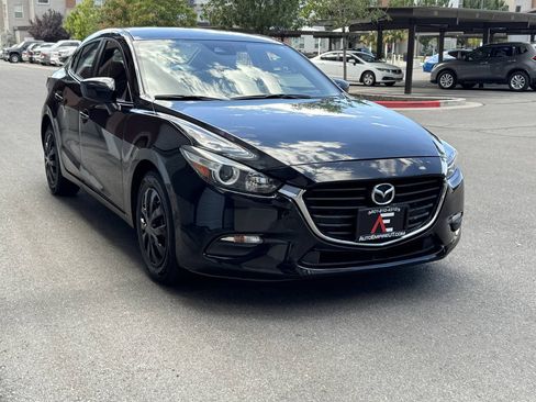 Used 2018 MAZDA MAZDA3 Sport FWD image 8