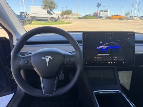 Used 2023 Tesla Model 3 Standard Range image 13
