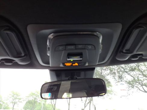 Used 2025 Toyota Corolla SE w/ SE Package FWD image 23