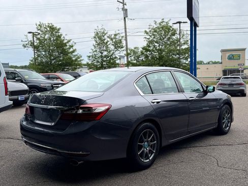 Used 2016 Honda Accord LX image 6