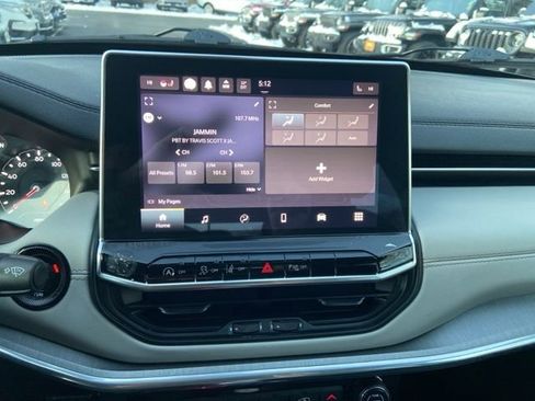 Used 2023 Jeep Compass Limited image 20