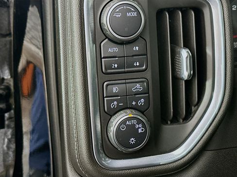 Used 2022 Chevrolet Silverado 1500 RST w/ Z71 Off-Road Package AWD/4WD image 16