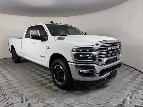 Used 2025 RAM 2500 Laramie RWD image 4