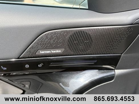 Used 2025 BMW 530i xDrive AWD/4WD image 14