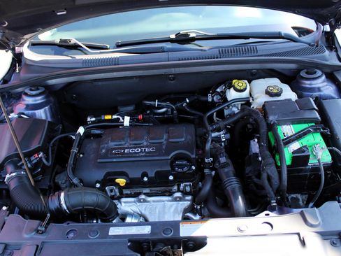 Used 2014 Chevrolet Cruze LT image 6