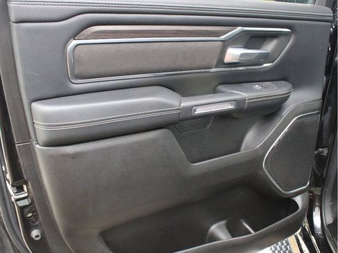 Used 2025 RAM 1500 Laramie w/ Sport Appearance Package AWD/4WD image 32