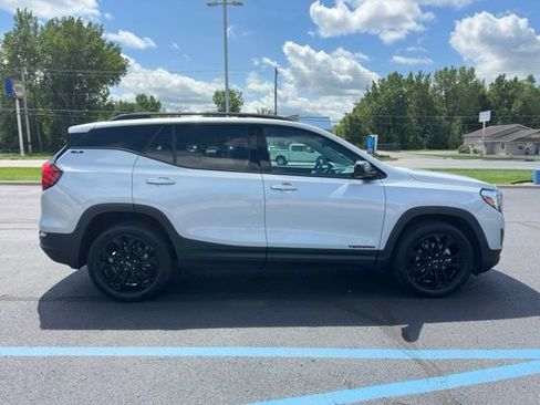 Used 2021 GMC Terrain SLE w/ Driver Convenience Package AWD/4WD image 5