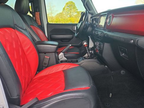 Used 2018 Jeep Wrangler Unlimited Rubicon image 29