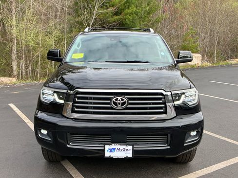 Used 2020 Toyota Sequoia SR5 w/ Premium Package AWD/4WD image 8