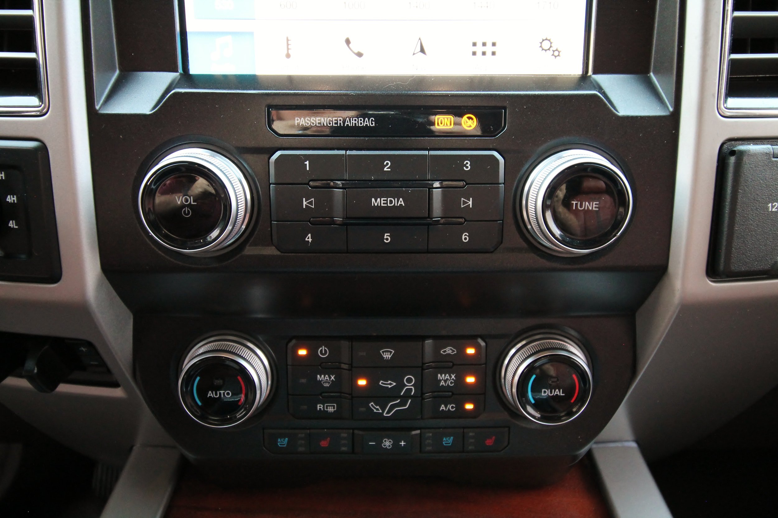 Used 2019 Ford F350 King Ranch w/ King Ranch Ultimate Package AWD/4WD image 36