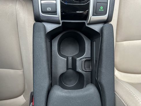 Used 2017 Honda Civic EX image 6