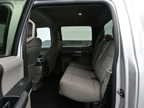 Used 2018 Ford F250 XLT w/ XLT Premium Package image 13