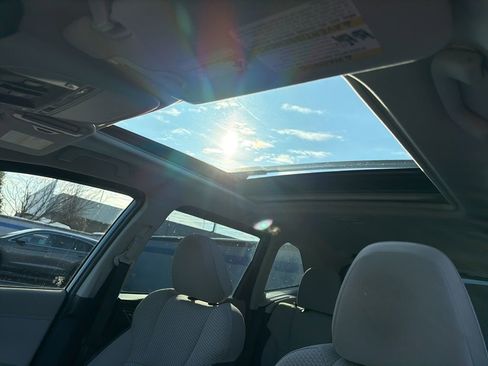 Used 2023 Subaru Forester Premium image 11