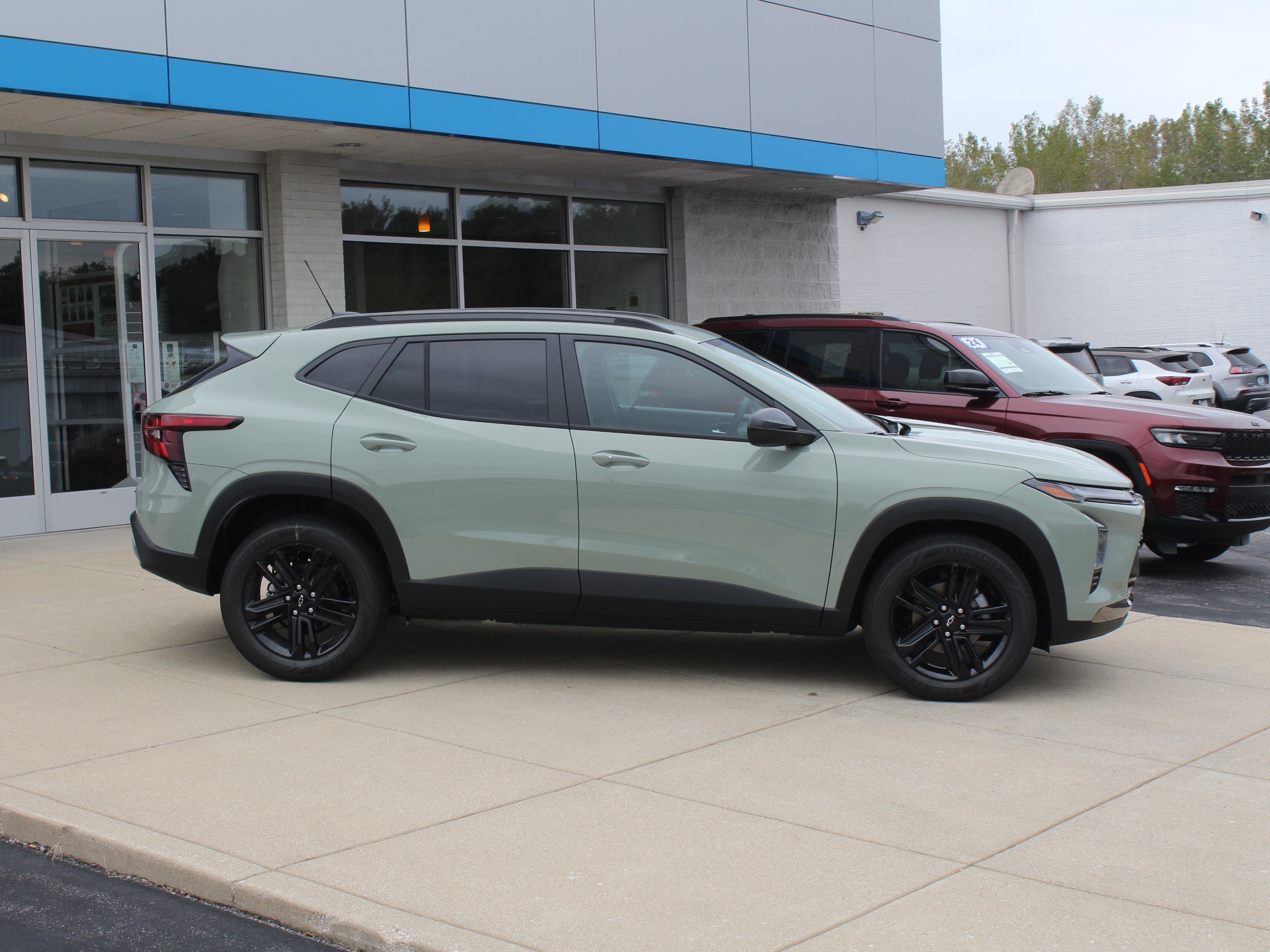 New 2026 Chevrolet Trax ACTIV w/ Driver Confidence Package FWD image 5