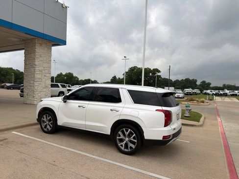 Used 2022 Hyundai Palisade SEL w/ Convenience Package FWD image 3