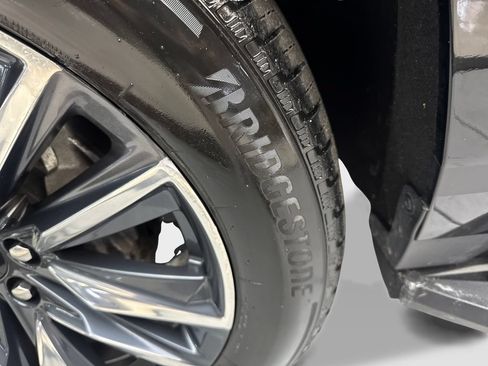 Used 2023 Cadillac Escalade Sport AWD/4WD image 95
