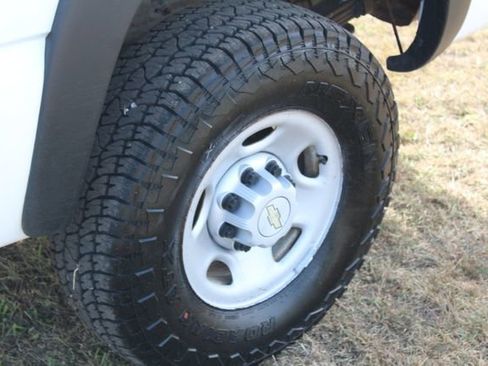 Used 2006 Chevrolet Silverado 2500 W/T w/ Heavy-Duty Power Package image 22