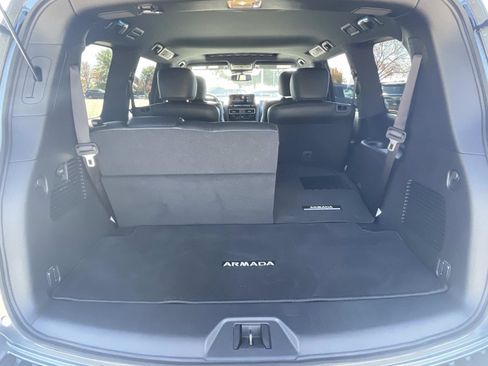 Used 2024 Nissan Armada SL w/ Midnight Edition Package image 8