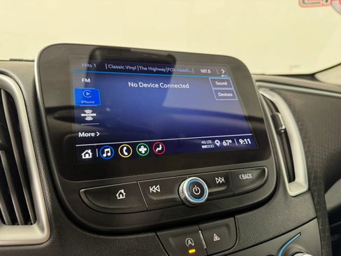 Used 2023 Chevrolet Malibu LT FWD image 19