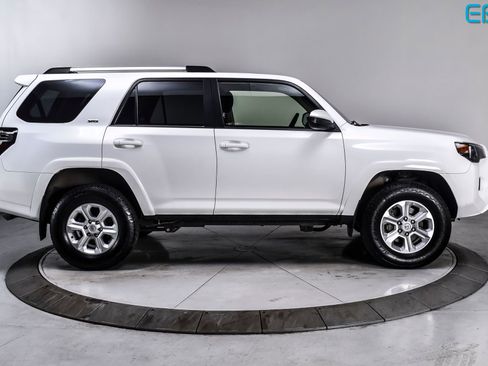 Used 2024 Toyota 4Runner SR5 AWD/4WD image 7