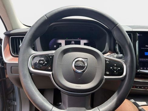 Used 2023 Volvo XC60 B5 Plus w/ Climate Package FWD image 24