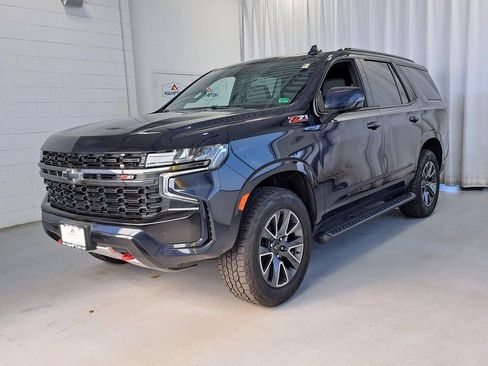 Used 2022 Chevrolet Tahoe Z71 w/ Luxury Package image 2