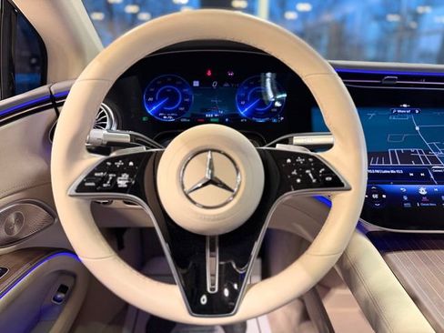 Used 2023 Mercedes-Benz EQS 580 4MATIC Sedan image 24