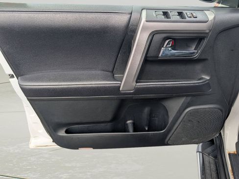 Used 2018 Toyota 4Runner SR5 Premium AWD/4WD image 7