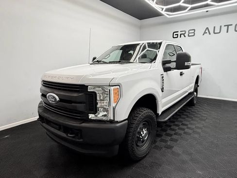 Used 2017 Ford F250 XL w/ Power Equipment Group AWD/4WD image 3