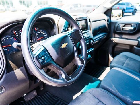 Used 2019 Chevrolet Silverado 1500 Custom w/ Infotainment Package RWD image 8