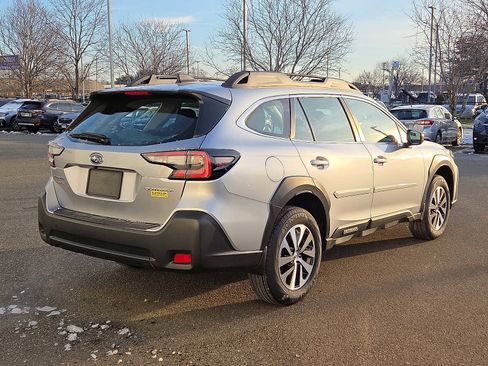 Certified 2025 Subaru Outback image 6