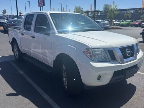 Certified 2021 Nissan Frontier SV RWD image 2