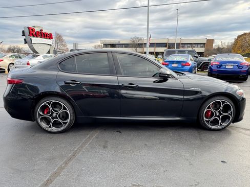Used 2022 Alfa Romeo Giulia Veloce image 14