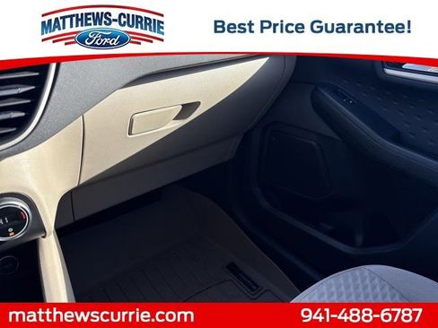 Certified 2020 Ford Escape SE image 21