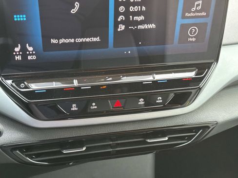 Certified 2023 Volkswagen ID.4 Pro image 17