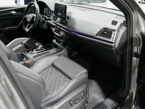 Used 2025 Audi SQ5 Premium Plus w/ Premium Plus Package image 20