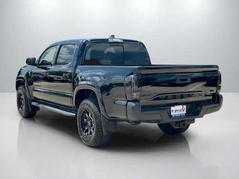 Used 2019 Toyota Tacoma SR5 AWD/4WD image 7