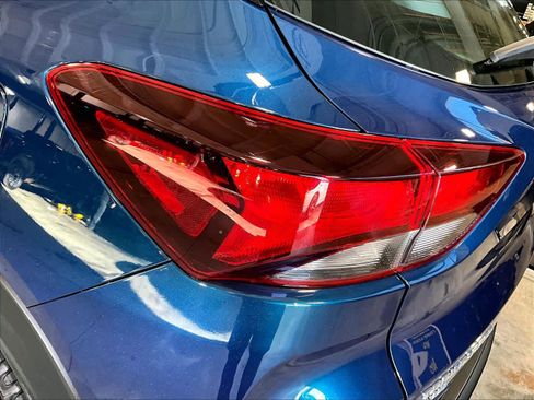 Used 2021 Chevrolet TrailBlazer LS image 35