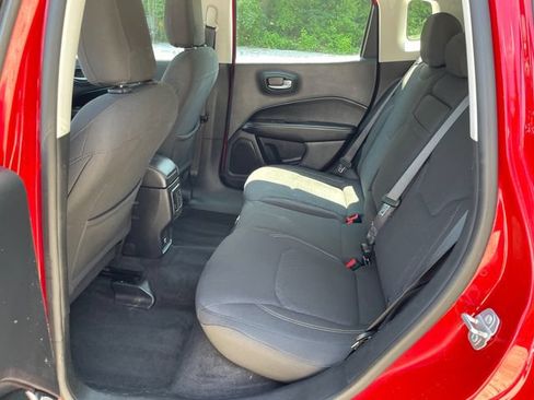 Used 2018 Jeep Compass Sport AWD/4WD image 19