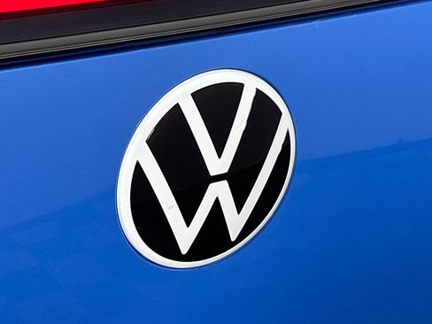 Certified 2025 Volkswagen ID. Buzz 1st Edition RWD image 25
