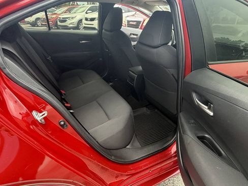 Used 2021 Toyota Corolla LE FWD image 12