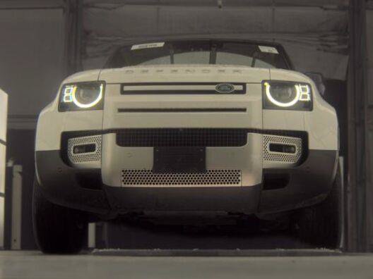 Used 2023 Land Rover Defender 130 SE AWD/4WD image 3