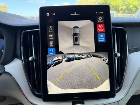 New 2026 Volvo XC60 B5 Ultra w/ Climate Package image 22