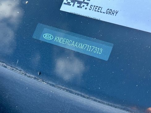 Used 2021 Kia Seltos EX AWD/4WD image 3