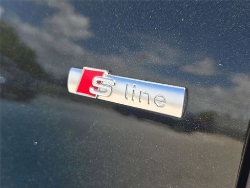 Used 2021 Audi Q3 2.0T Premium w/ Convenience Package image 33